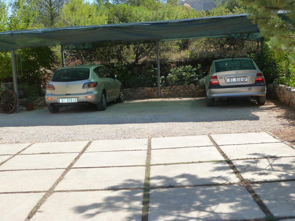 Apartments Davor Jadrtovac Экстерьер фото